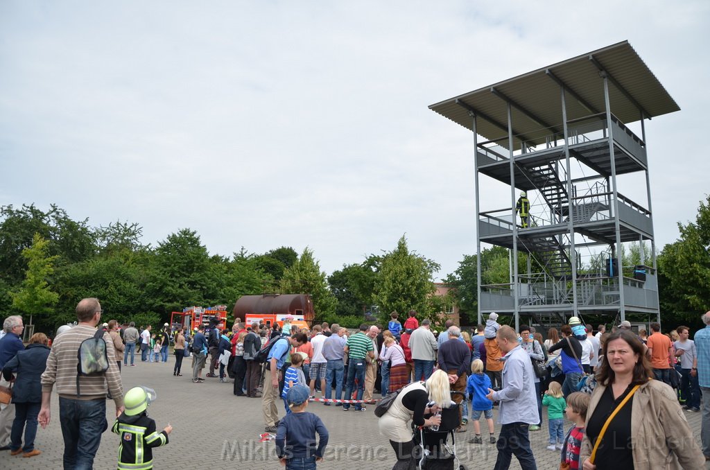 Tag der Offenen Tuer BF Koeln Weidenpesch Scheibenstr P657.JPG